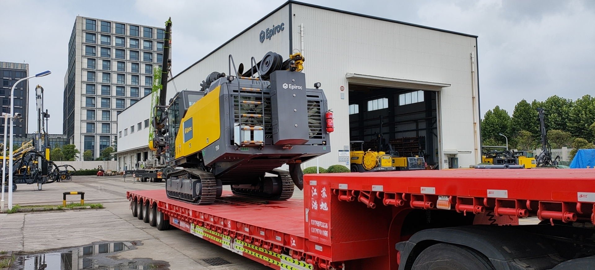 工(gōng)程車(chē)輛楚基物(wù)流承運